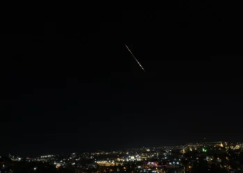 Israel atacou “duas bases militares da Força Aérea” do Irão