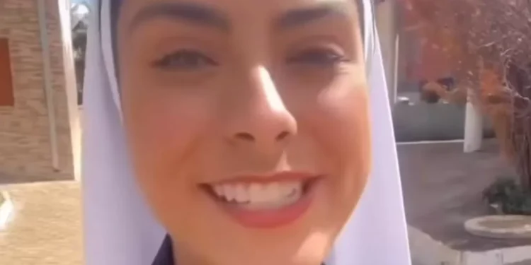 Mais uma freira brasileira viraliza nas redes e não é por beatbox nem dança