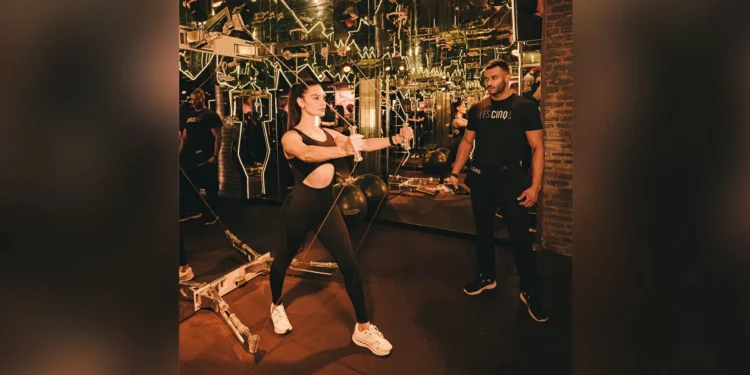 Spa, comida leve à vontade e até hostess: bem-vindo a uma academia seis estrelas