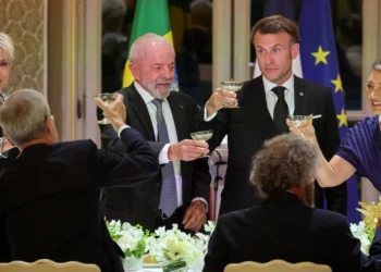 Macron e Lula adotam mais de uma dezena de acordos de cooperação
