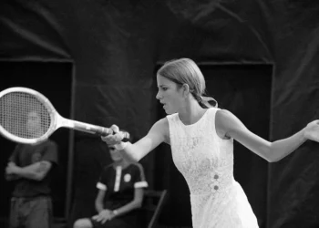 O melhor vestido da história do tênis: como Chris Evert revolucionou a moda esportiva ao usá-lo na quadra