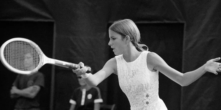 O melhor vestido da história do tênis: como Chris Evert revolucionou a moda esportiva ao usá-lo na quadra