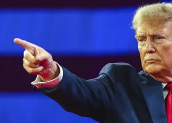 Um Presidente da desordem econômica e do caos chamado Donald Trump