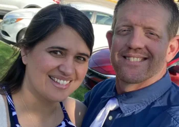 Casal morre a “proteger filhas” durante caminhada. Crime intriga EUA