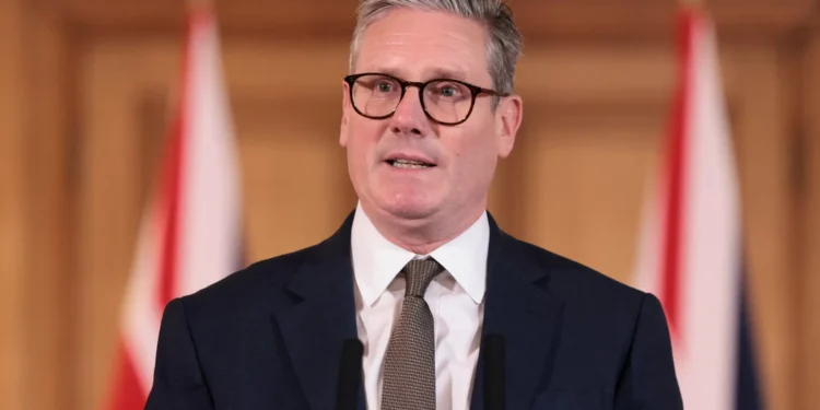 Reconhecimento de Estado palestiniano? Starmer fala com Netanyahu e Abbas