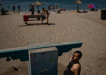 Grécia com termómetros nos 46ºC. Canícula prolonga-se até 2.ª-feira