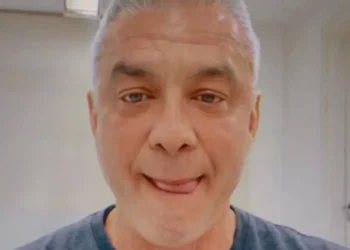 Alexandre Correa chora ao ser condenado por agredir Ana Hickmann