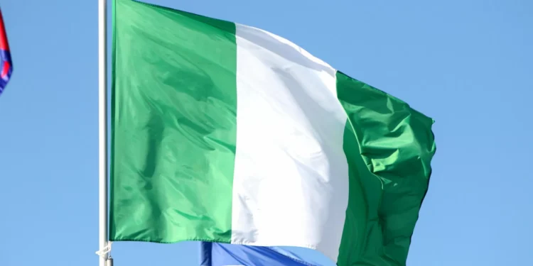 Nigéria extradita criminoso procurado na China em operação com Interpol