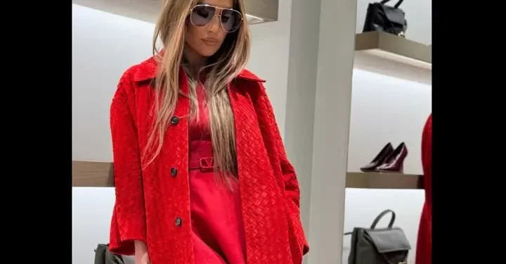 Revival: o item mais sexy e icônico da Valentino que Jennifer Lopez trouxe de volta