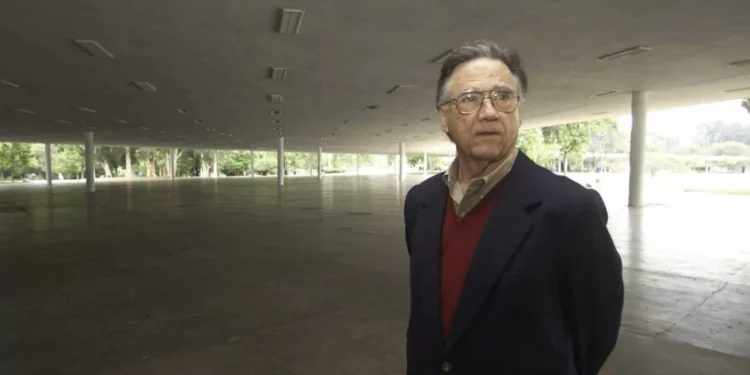 Morre Carlos Lemos, arquiteto que colaborou com Niemeyer na construção do Copan