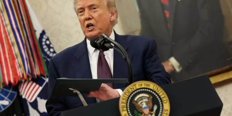 Trump ameaça tomar controlo de Washington D.C. após ataque a funcionário