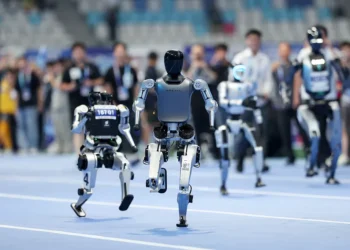 Pequim inaugura Jogos Mundiais de Robôs Humanóides com dança, lutas e esportes