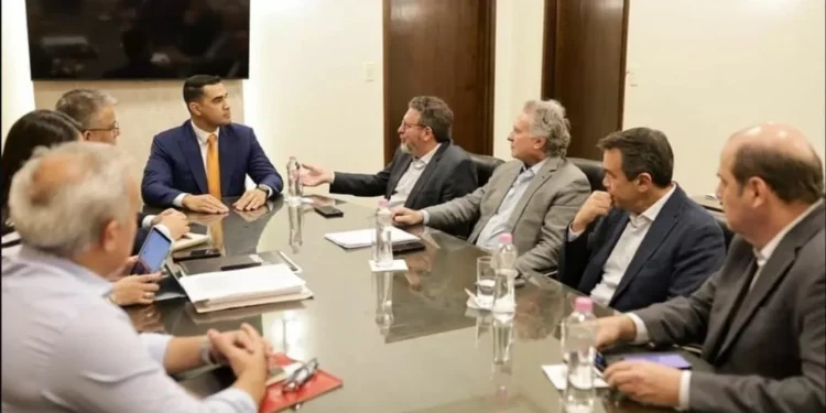 Internacionalização da Sanepar pode ter início na ampliação da parceria com o Paraguai