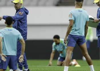 Ancelotti aposta no esquema 4-4-2 diante da Coreia do Sul