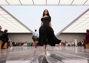 Como usar? As 7 tendências de moda que continuarão reinando em 2026