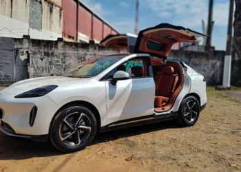 SUV elétrico GAC Hyptec HT é muito mais que suas portas asa de gaivota
