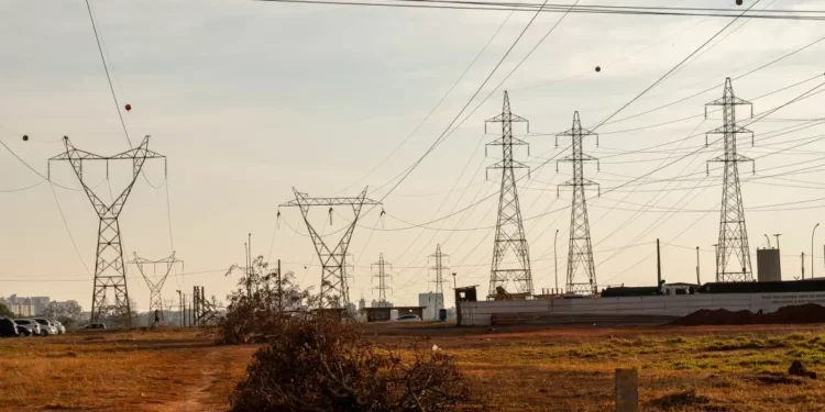 Senado aprova MP do setor elétrico
