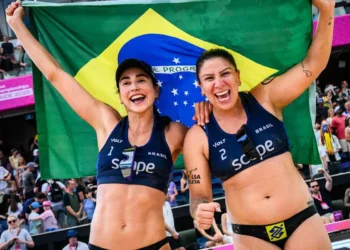 Carol Soberg e Rebecca faturam  bronze no Mundial de vôlei de praia