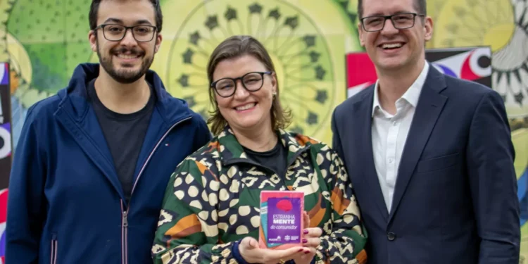 Os professores que transformaram pesquisa em jogo de cartas