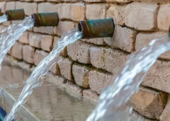 Brasil perde 6 mil piscinas de água tratada por dia