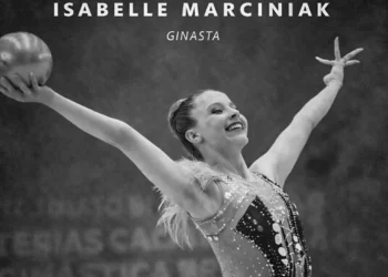Campeã brasileira de ginástica Isabelle Marciniak morre aos 18 anos