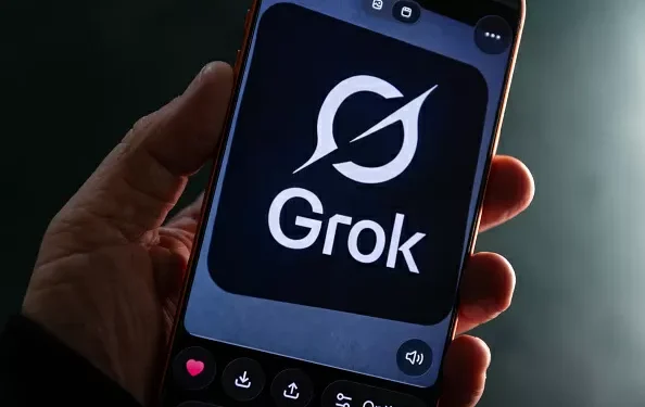 Em nove dias, Grok publicou 1,8 milhão de imagens sexualizadas de mulheres no X