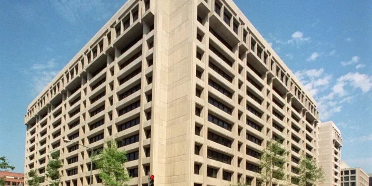 FMI reduz para 1,6% previsão de crescimento do Brasil neste ano