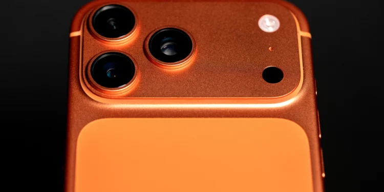 Mania na China, iPhone laranja “Hermès” ajuda a Apple a faturar bilhões