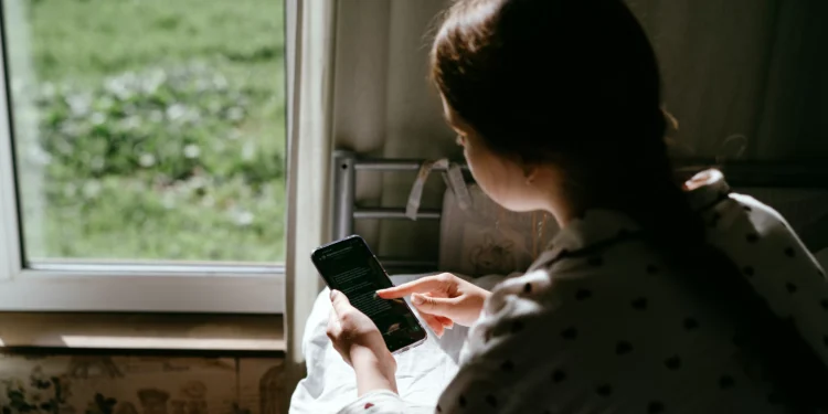 Instagram irá notificar pais quando filhos adolescentes fizerem pesquisas sobre suicídio