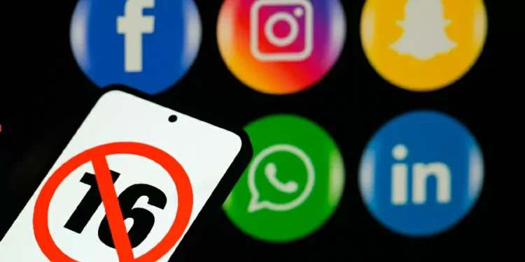 Alemanha discute banir redes sociais para menores de 16 em meio à tendência global